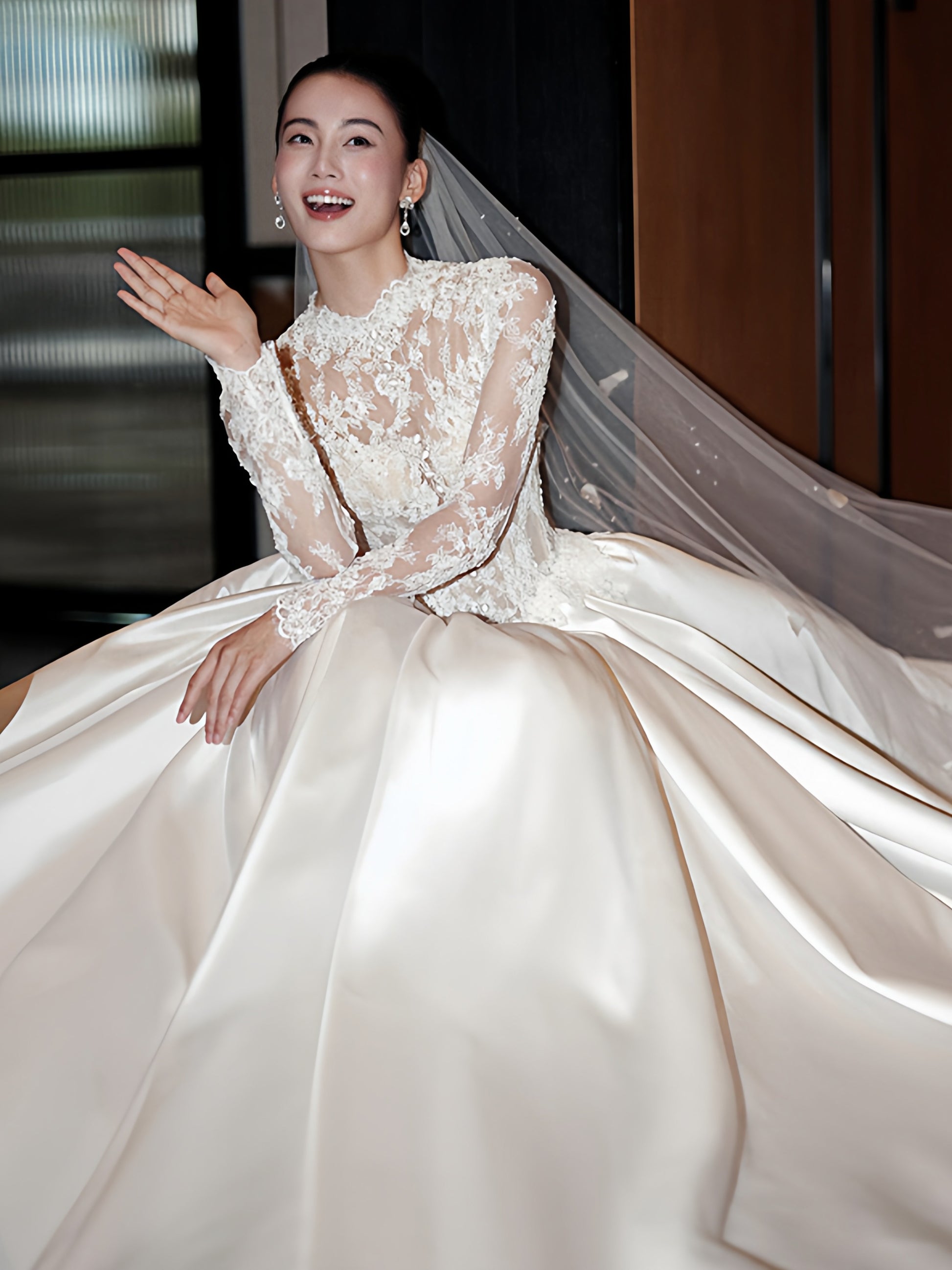 Elegant High-Neck Lace Satin Ball Gown Wedding Dress QD214