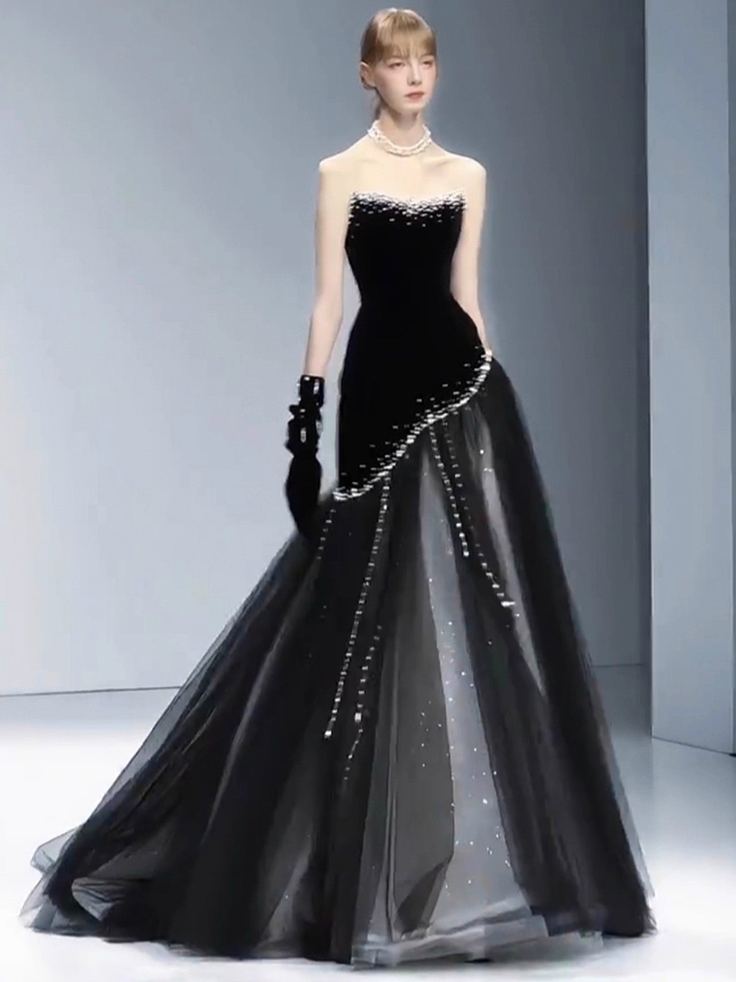 High-End Midnight Velvet Pearl Stardust Evening Dress YJ122