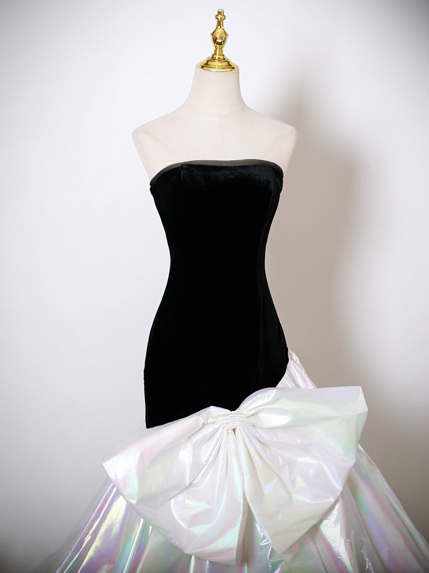 Elegant Black Strapless Velvet Sheath Prom Dress HX1220