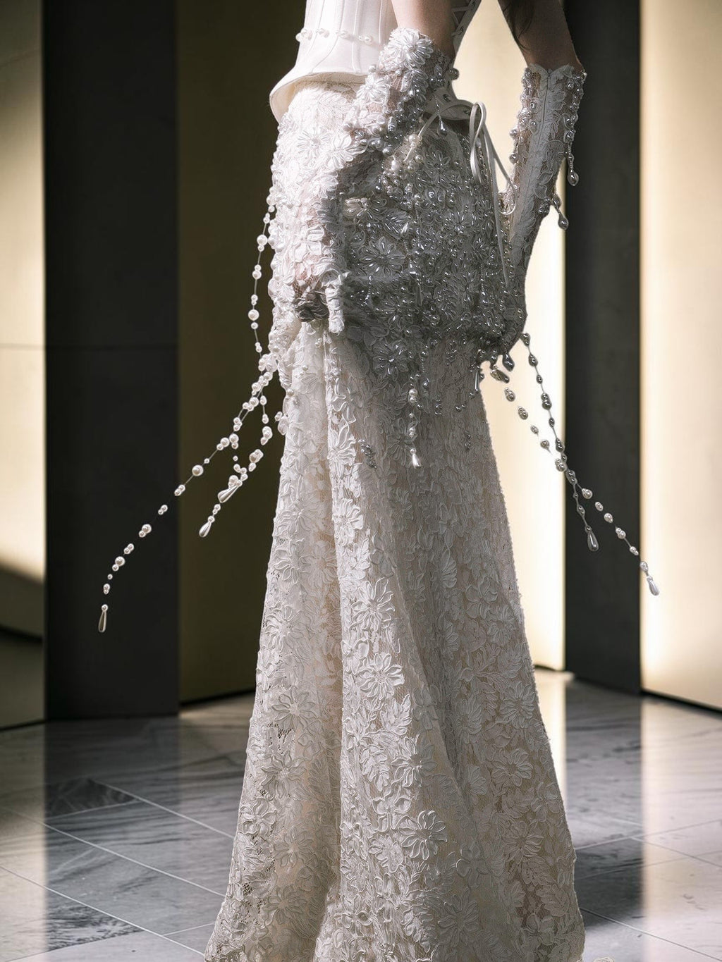 Elegent White Satin Hand-Embellished Wedding Dress SS610