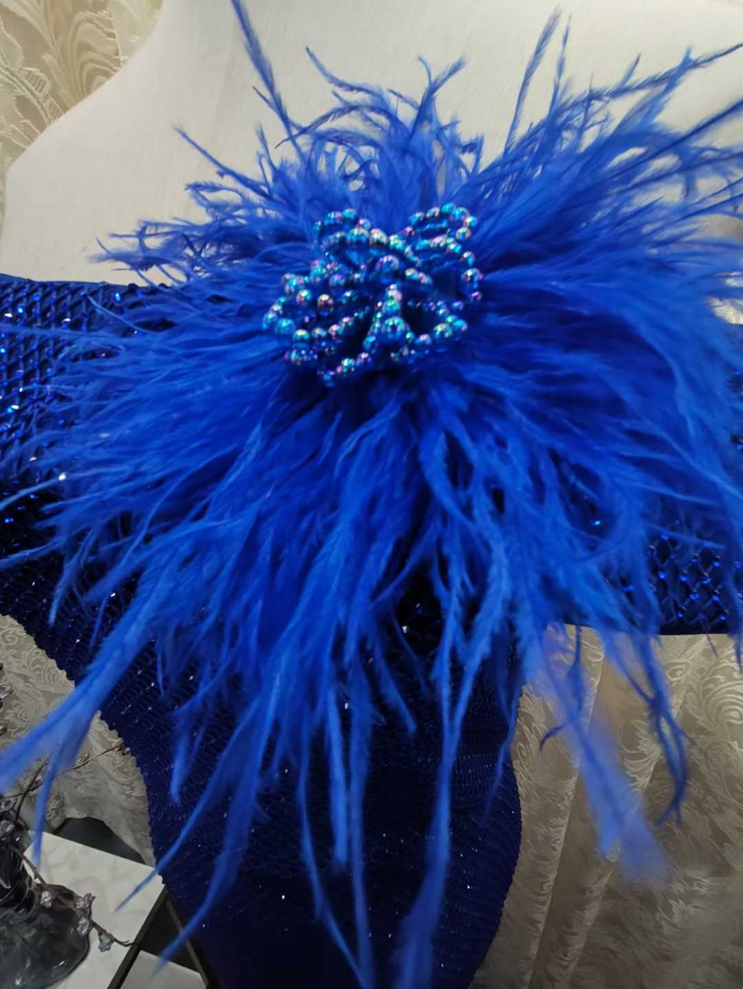 Luxury Off-Shoulder Ostrich Feather Corsage Dvening Dress SML006