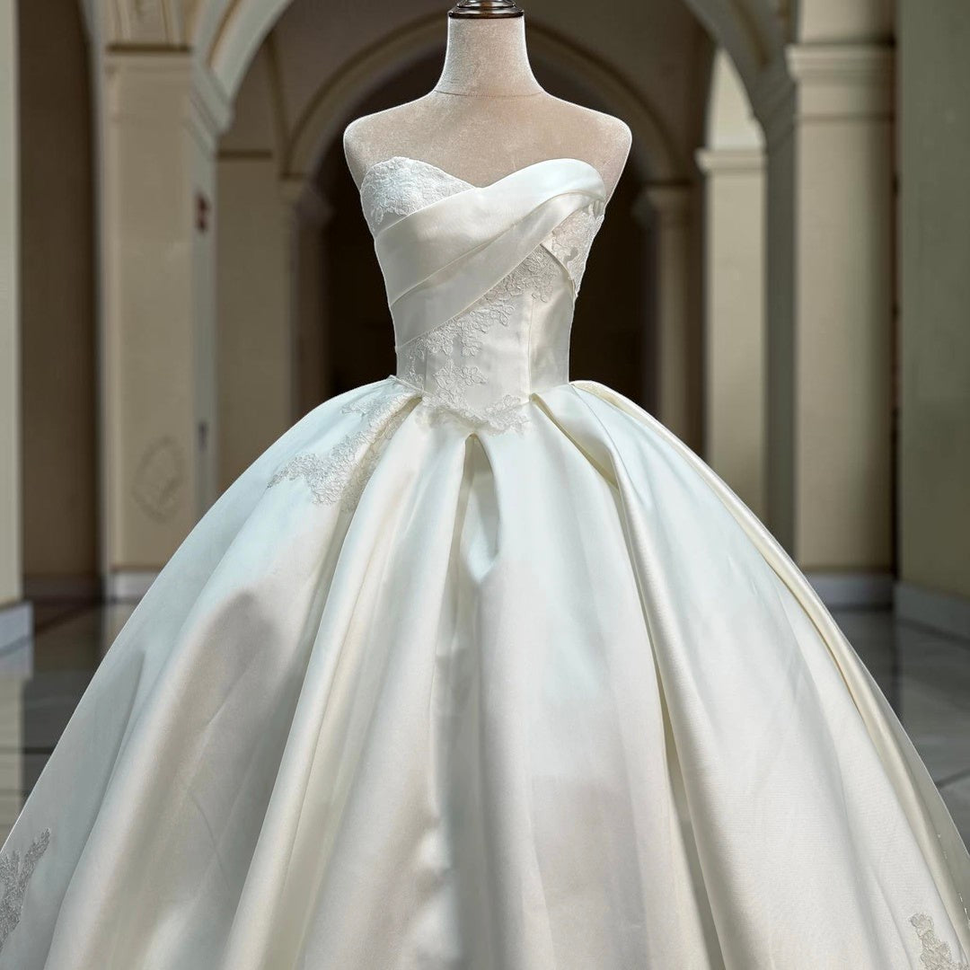 Luxury Sweetheart Satin Ball Gown Wedding Dress with Lace Appliqué LO211