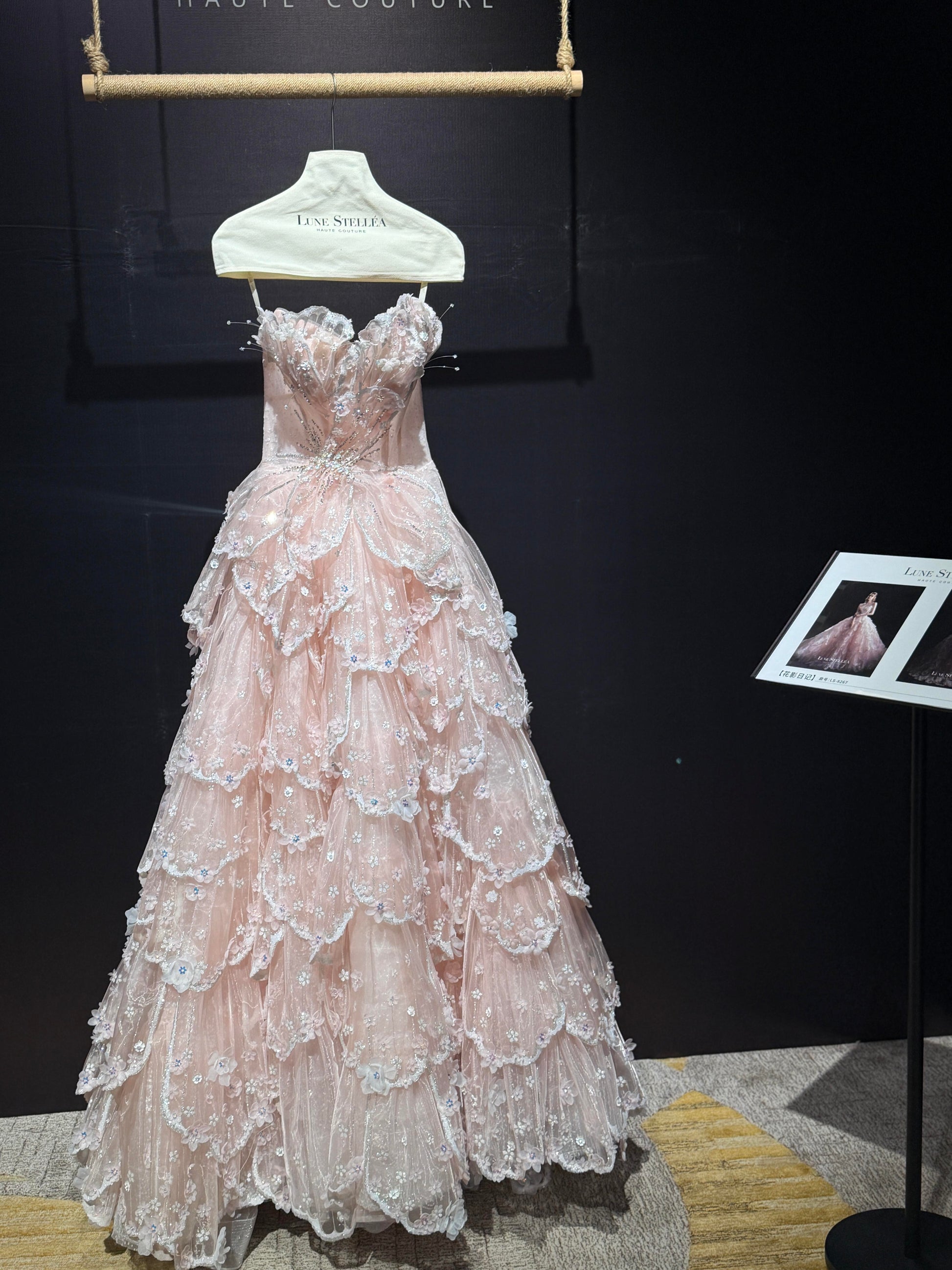 Luxury Blush Pink 3D Floral Layered Tulle Ball Gown Evening Dress YL146