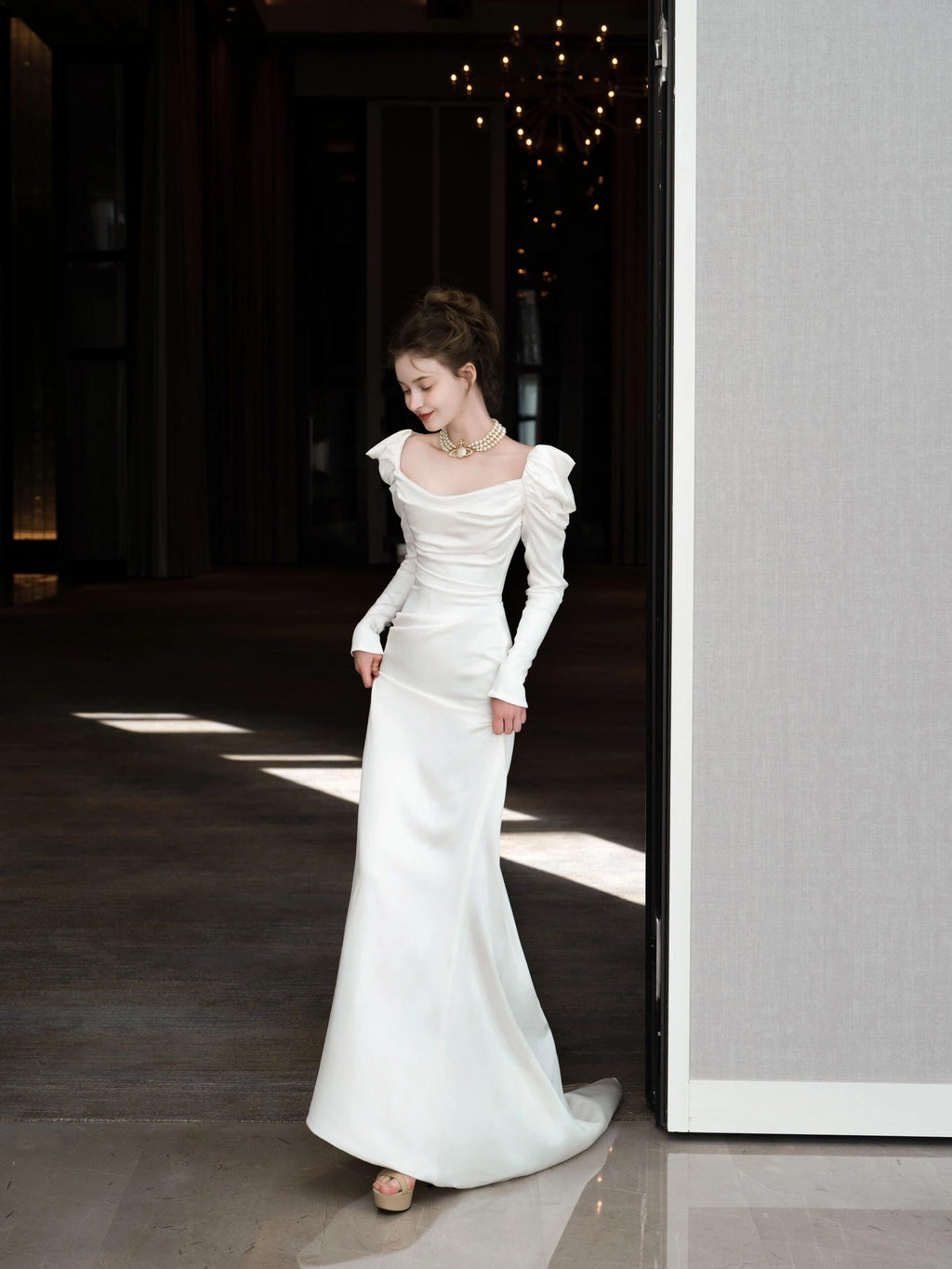 Elegant White Square Neck Evening Dress with Long Sleeves YL128