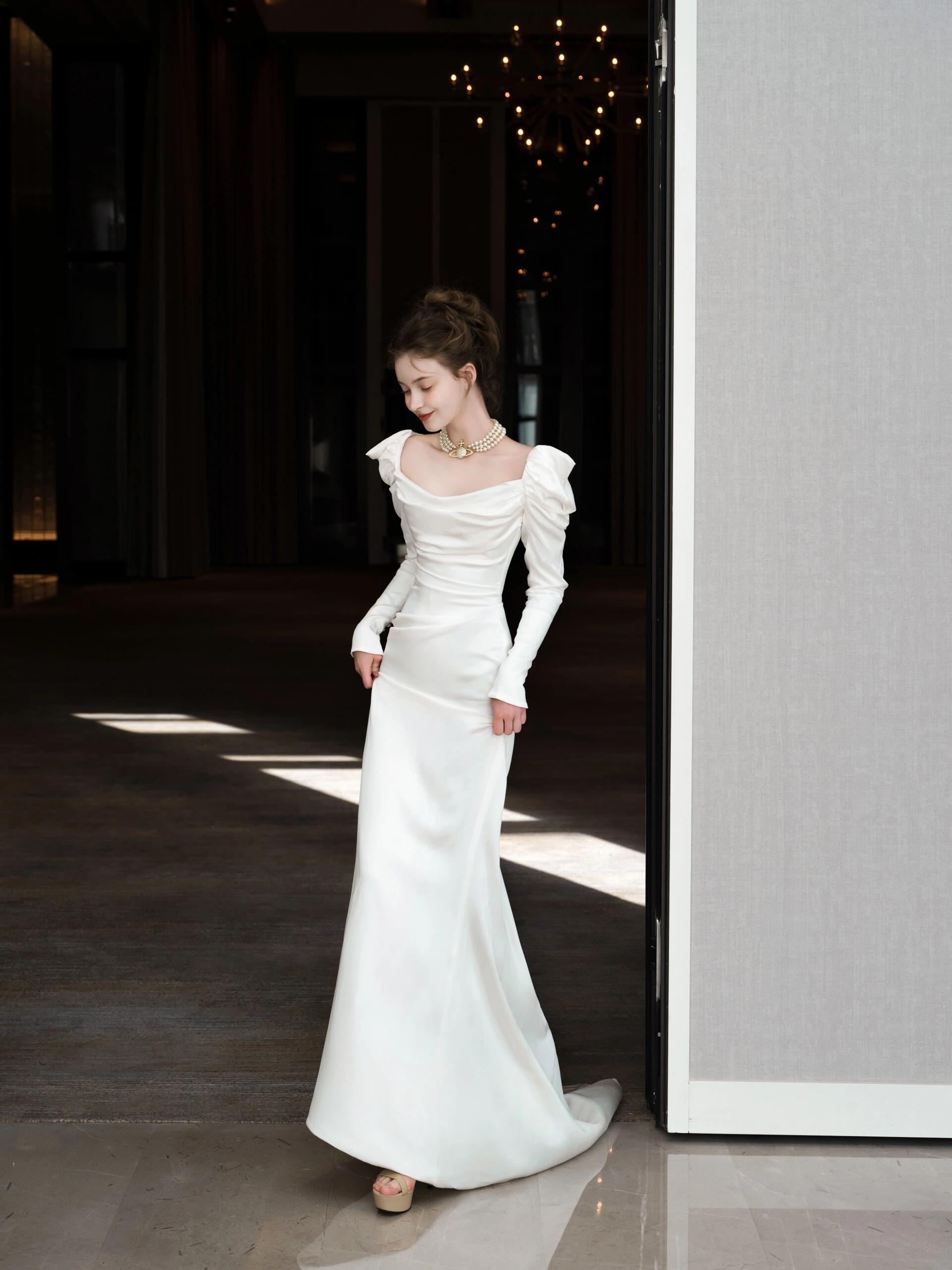 Elegant White Square Neck Evening Dress with Long Sleeves YL128