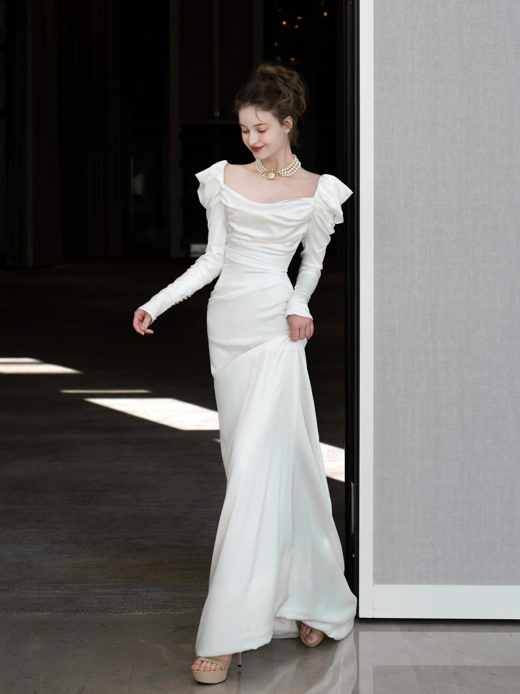 Elegant White Square Neck Evening Dress with Long Sleeves YL128