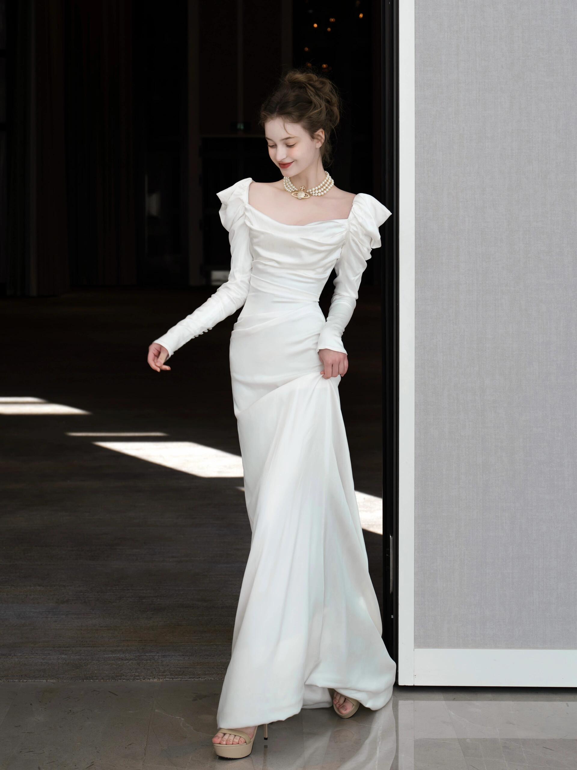 Elegant White Square Neck Evening Dress with Long Sleeves YL128