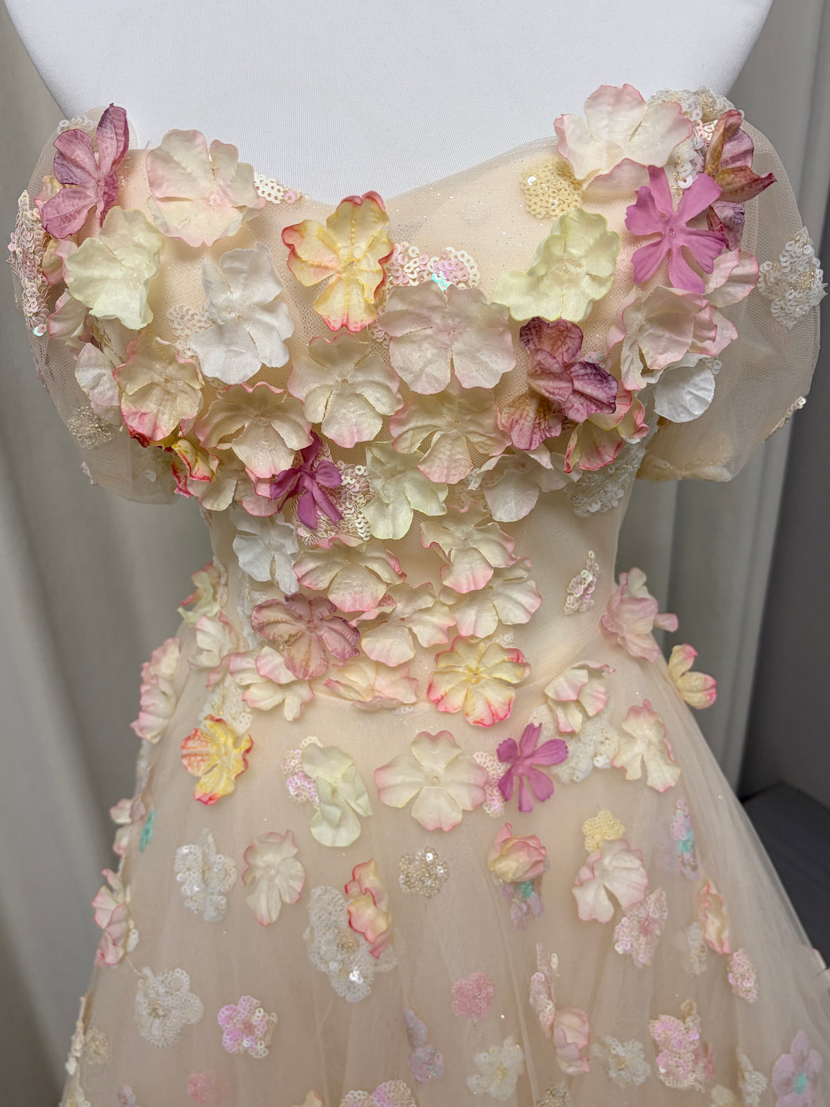 Luxury 3D Floral Ball Gown Romantic Off-Shoulder Princess Prom Dress SL156