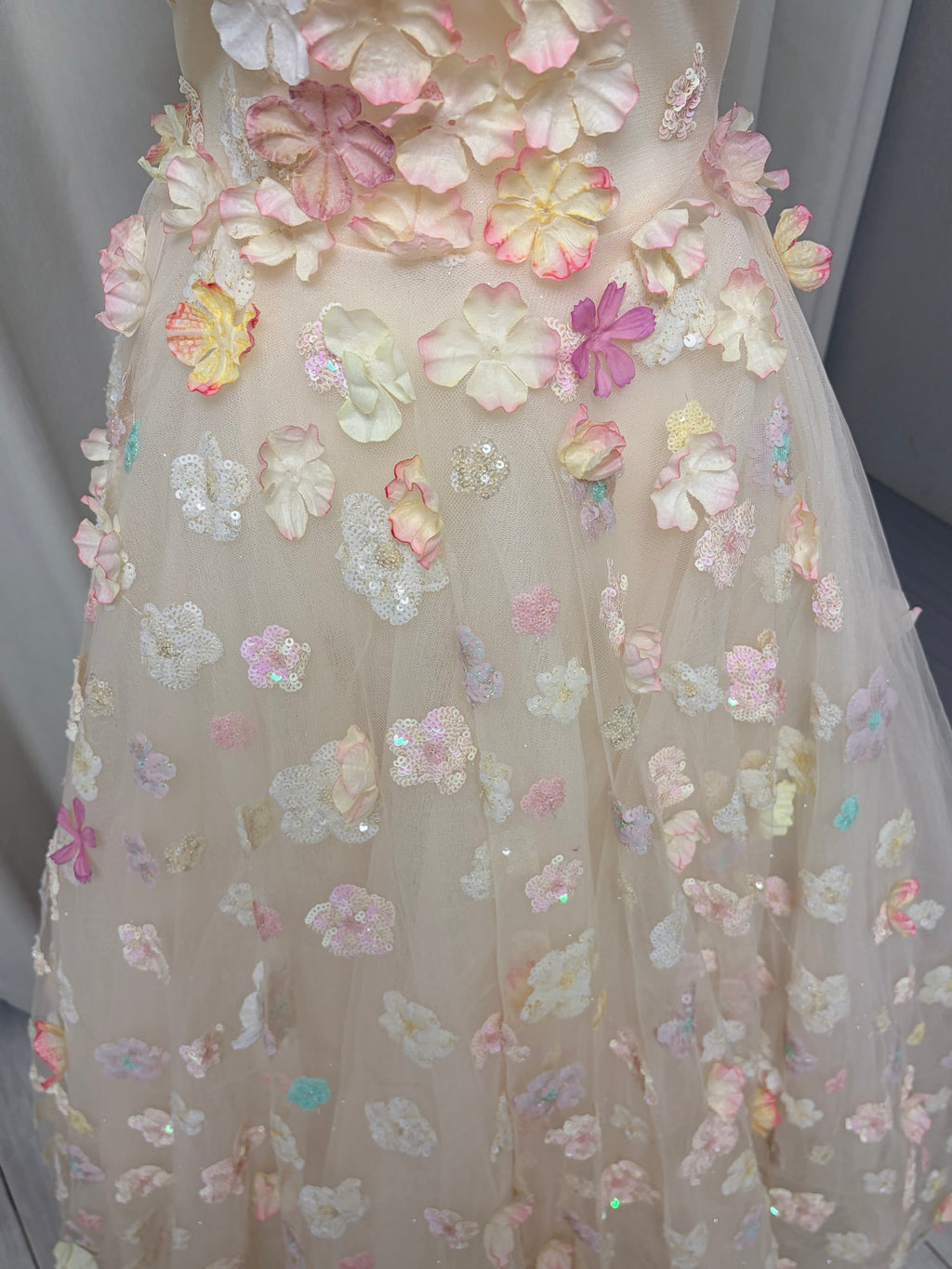 Luxury 3D Floral Ball Gown Romantic Off-Shoulder Princess Prom Dress SL156