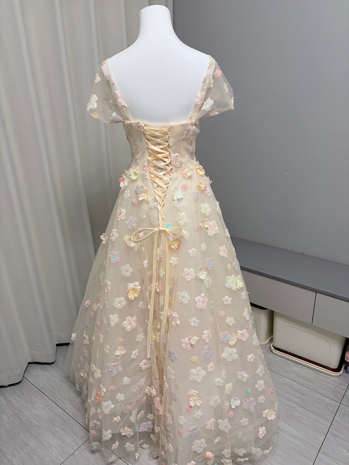 Luxury 3D Floral Ball Gown Romantic Off-Shoulder Princess Prom Dress SL156