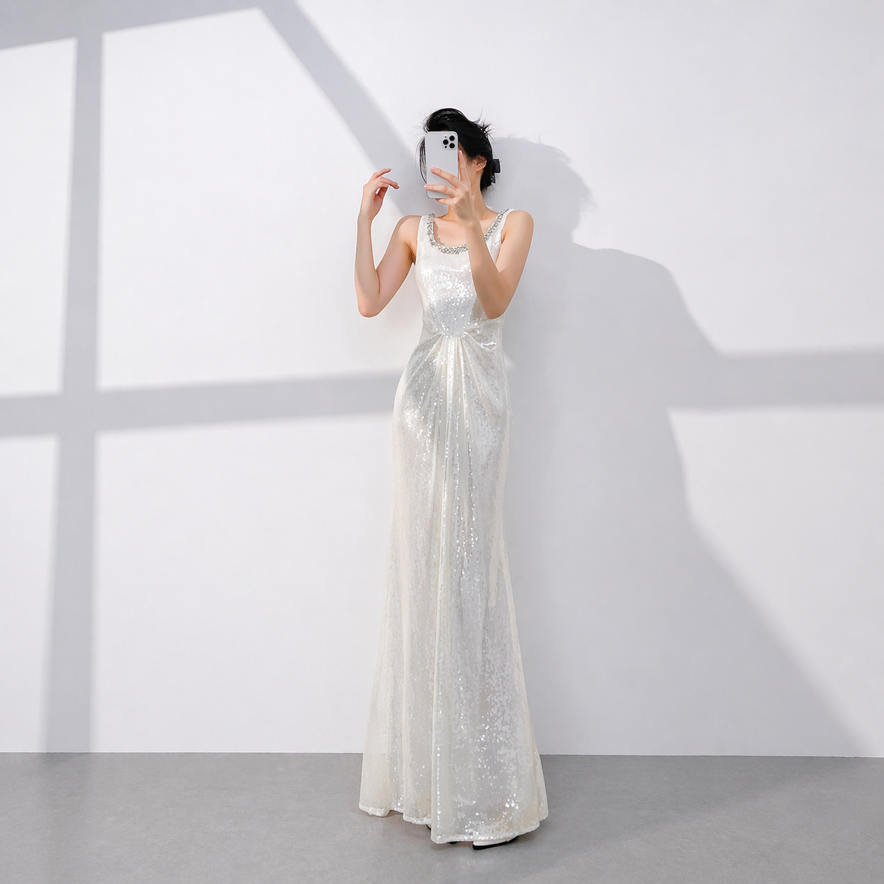 Elegant White Sequin Evening Dress with Sleeveless Scoop Neck SL513