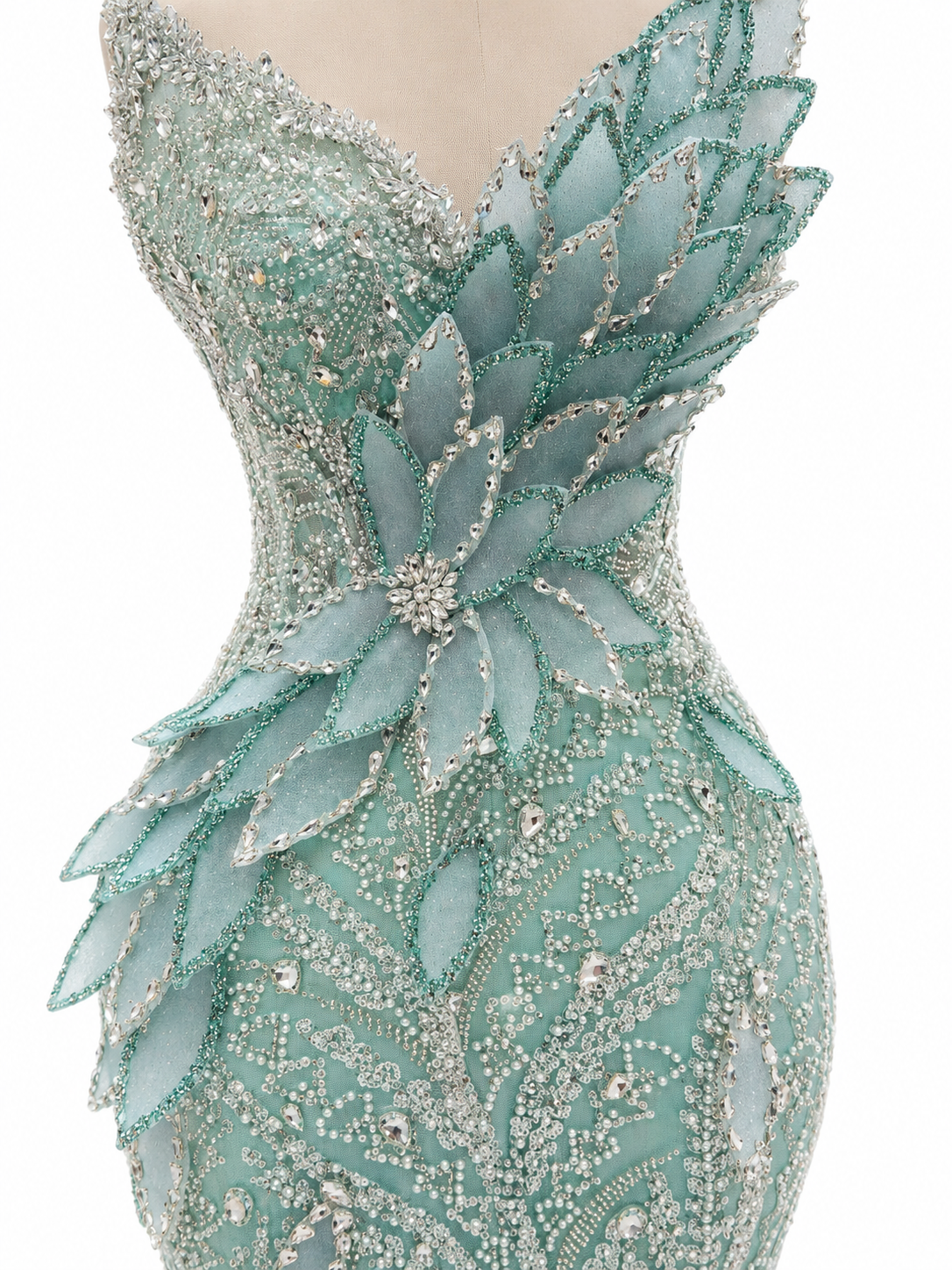Luxury Green Beaded Mermaid Evening Gown with 3D Leaf Appliqué SL172