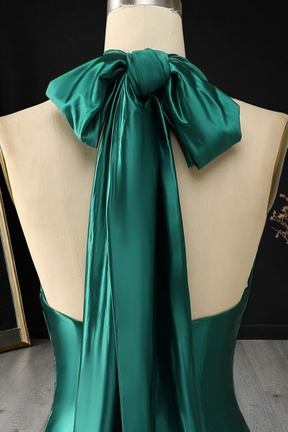 Stunning Emerald Green Formal Dress with Halter Neck CZ161