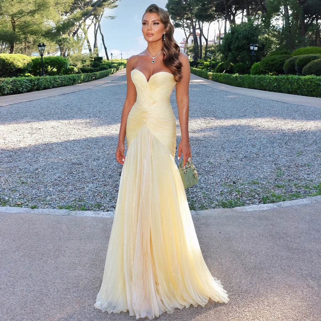Luxury Light Yellow Sweetheart Pleated Evening Gown YL138