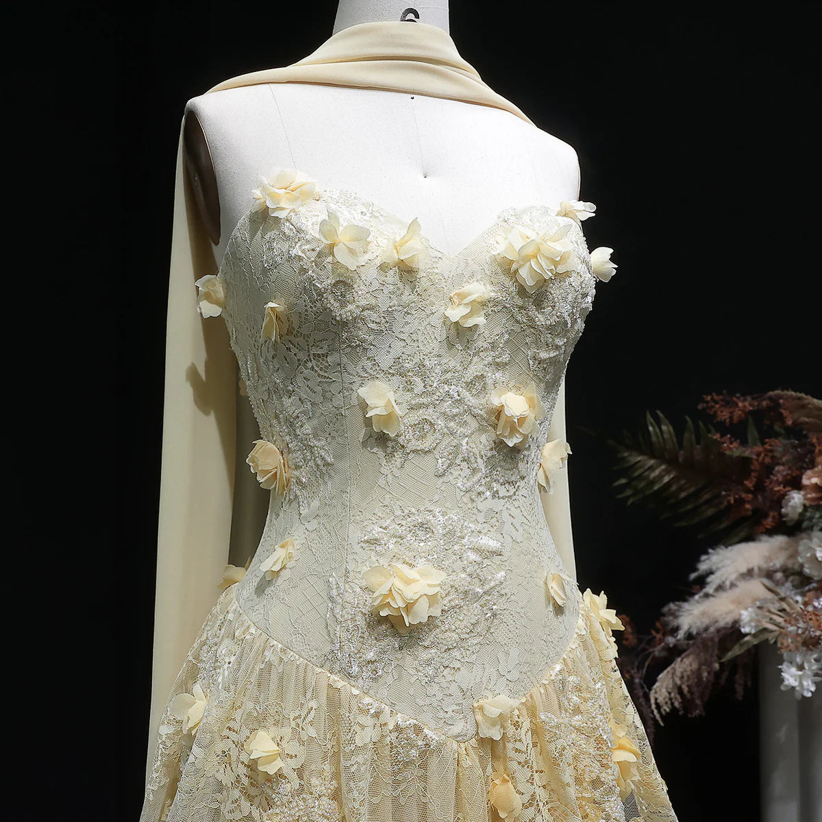 Luxury Light Yellow Strapless Evening Gown with 3D Floral Appliqués YL139