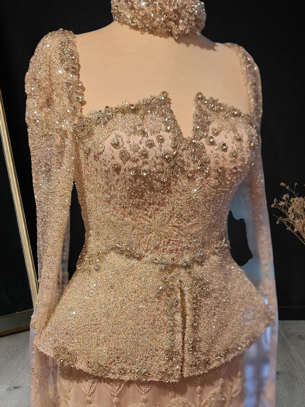 Luxury Beaded Sequin Cape-Sleeve Peplum Evening Dress with Neck Ring YL141