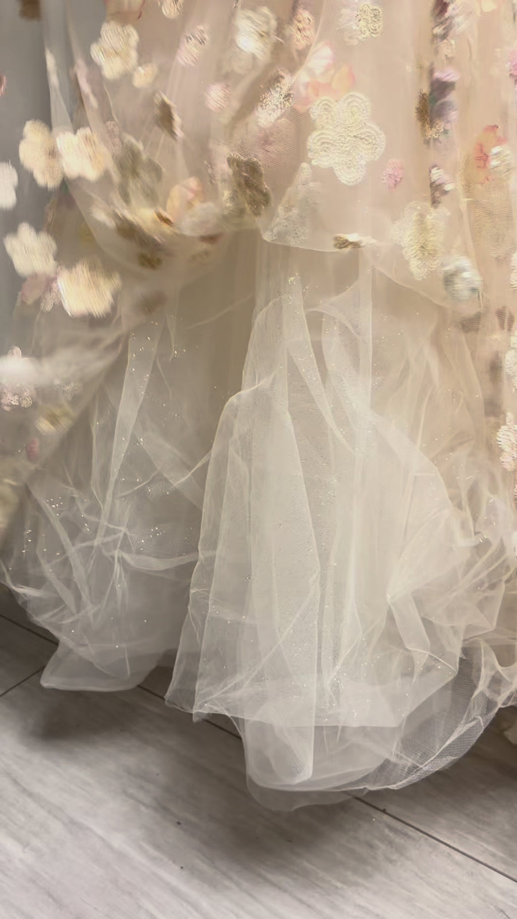 Luxury 3D Floral Ball Gown Romantic Off-Shoulder Princess Prom Dress SL156