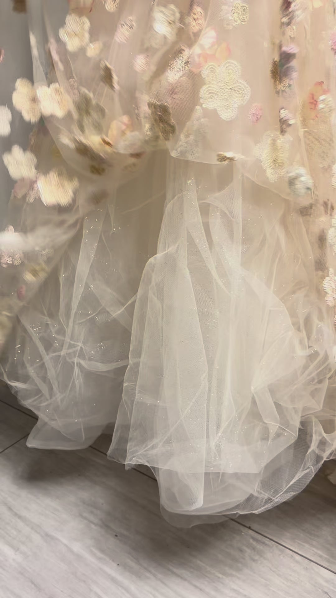 Luxury 3D Floral Ball Gown Romantic Off-Shoulder Princess Prom Dress SL156