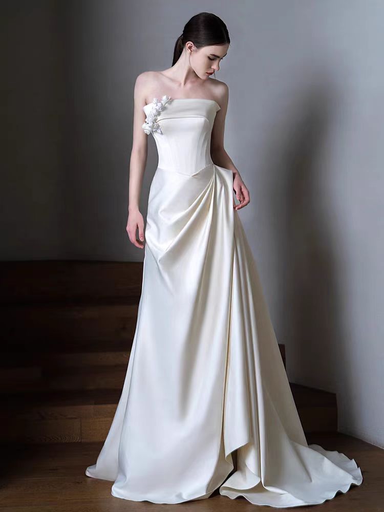 Graceful White Satin Strapless Evening Dress
