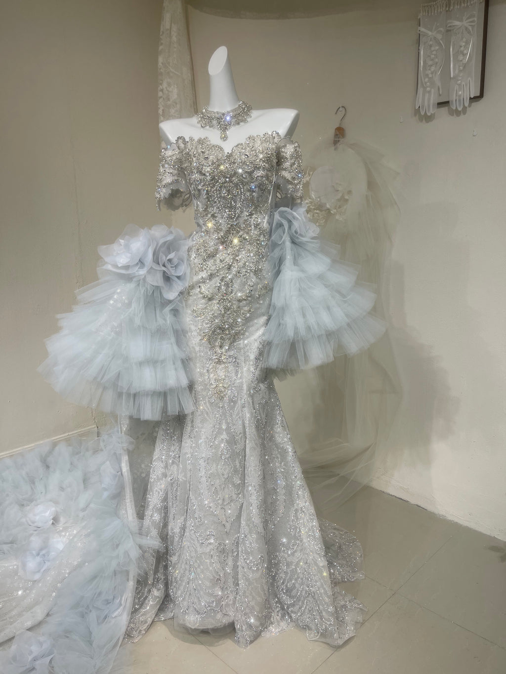 Twinklegowns Luxury Crystal Beaded Mermaid Wedding Dress with Detachable Tulle Sleeves SL149